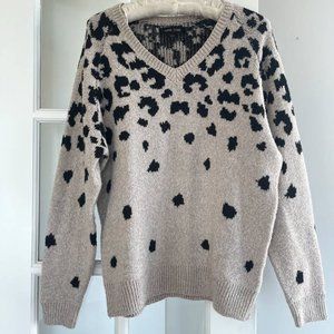 Oversized leopard print knit sweater
